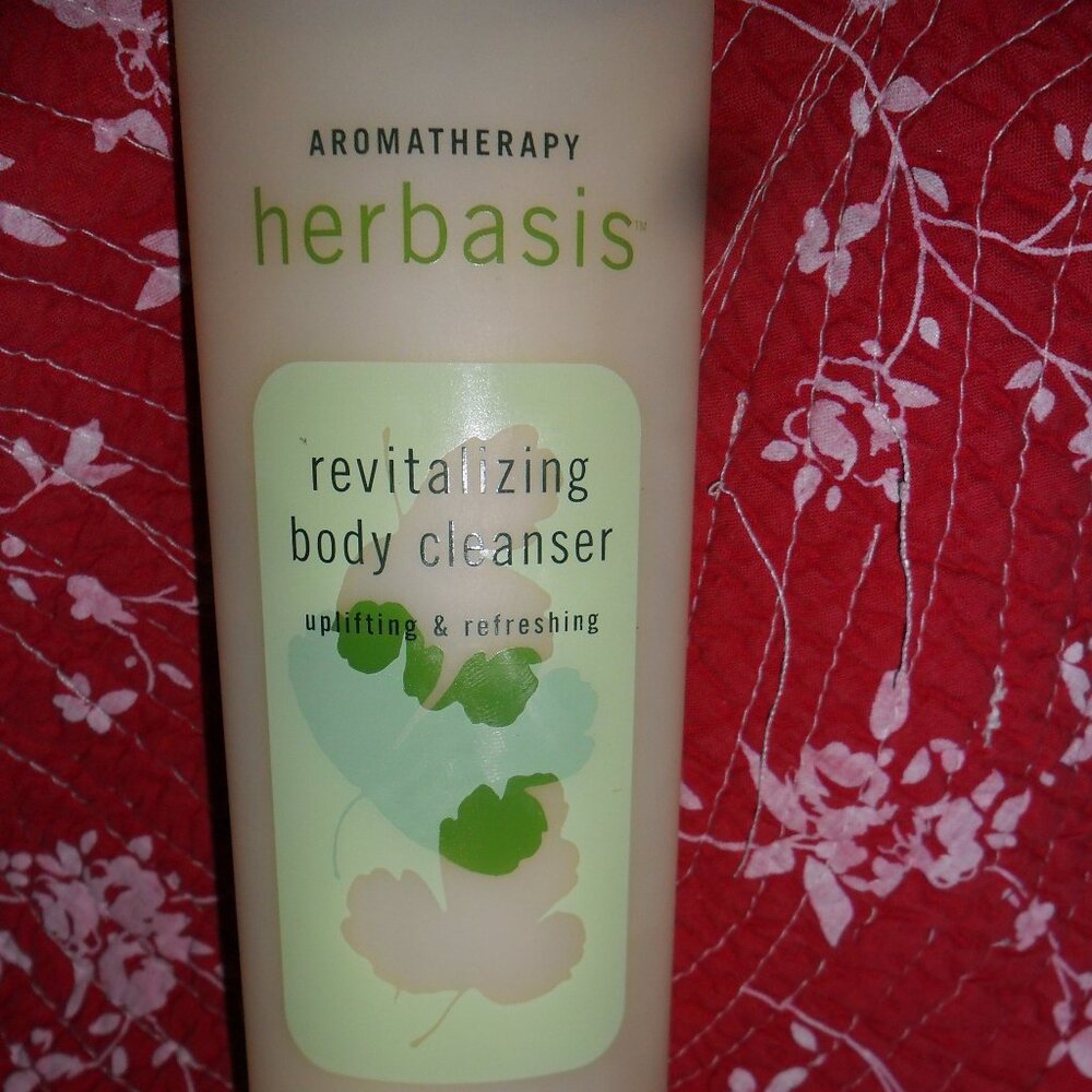 New-aromatherapy herbasis body cleanser